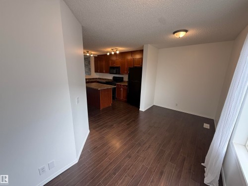 #8 3075 Trelle Cr Nw, Edmonton, AB - Indoor