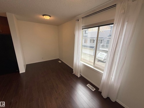 #8 3075 Trelle Cr Nw, Edmonton, AB - Indoor Photo Showing Other Room
