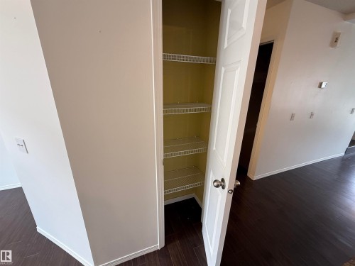 #8 3075 Trelle Cr Nw, Edmonton, AB - Indoor Photo Showing Other Room
