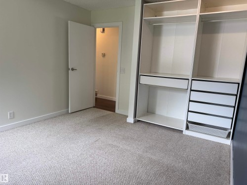 7922 97 Avenue, Fort Saskatchewan, AB - Indoor Photo Showing Other Room
