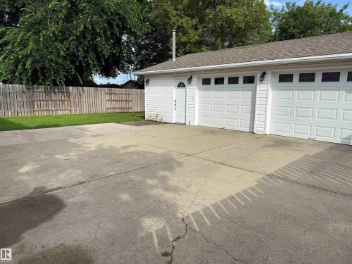 7922 97 Avenue, Fort Saskatchewan, AB - Outdoor