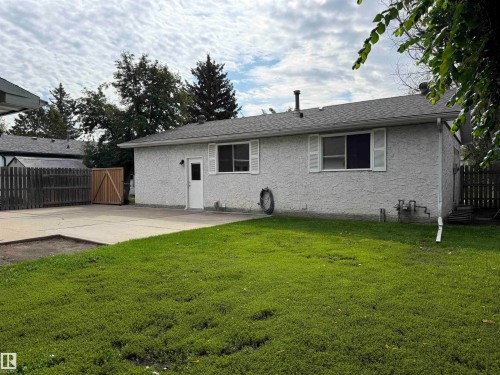 7922 97 Avenue, Fort Saskatchewan, AB - Outdoor