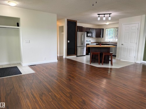 7922 97 Avenue, Fort Saskatchewan, AB - Indoor Photo Showing Other Room