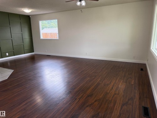 7922 97 Avenue, Fort Saskatchewan, AB - Indoor Photo Showing Other Room