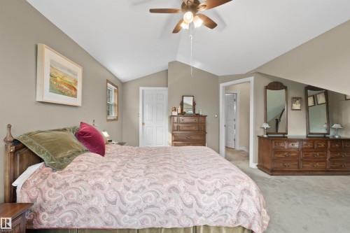 14640 88 Avenue Nw, Edmonton, AB - Indoor Photo Showing Bedroom