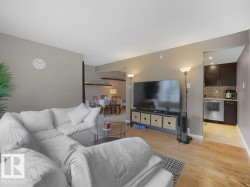34 AMBERLY Court NW  Edmonton, AB T5A 2H9