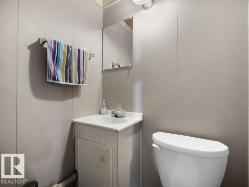 Additional content - 34 Amberly Court Nw, Edmonton, AB - Indoor Photo Showing Bathroom