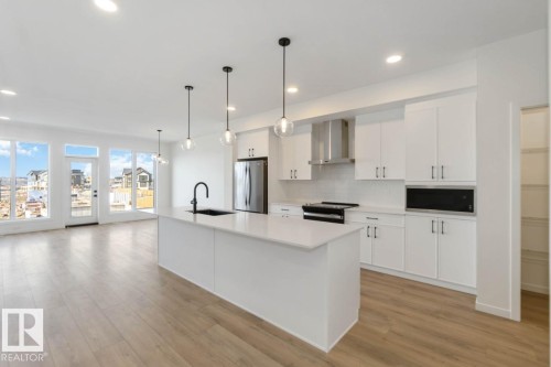 19 Redbud Way, St. Albert, AB - Indoor Photo Showing Kitchen With Upgraded Kitchen