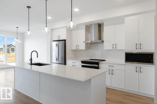 19 Redbud Way, St. Albert, AB - Indoor Photo Showing Kitchen With Upgraded Kitchen