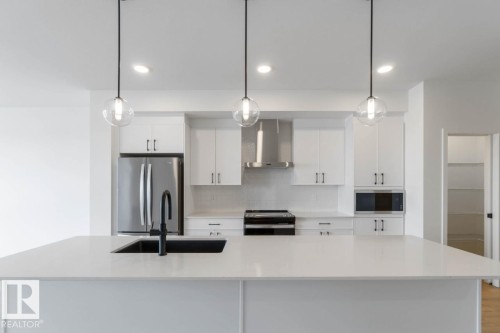19 Redbud Way, St. Albert, AB - Indoor Photo Showing Kitchen With Upgraded Kitchen