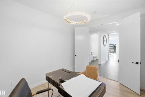 5493 Kootook Road Sw, Edmonton, AB - Indoor