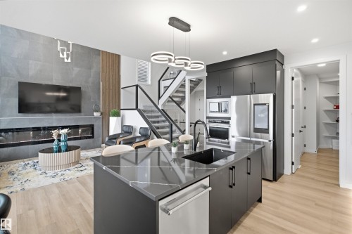 5493 Kootook Road Sw, Edmonton, AB - Indoor Photo Showing Kitchen With Stainless Steel Kitchen With Upgraded Kitchen