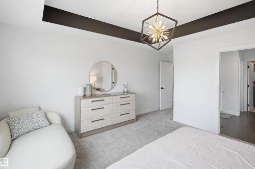 5493 Kootook Road Sw, Edmonton, AB - Indoor Photo Showing Bedroom