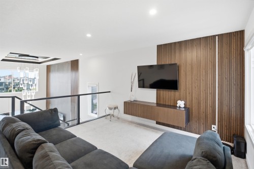 5493 Kootook Road Sw, Edmonton, AB - Indoor