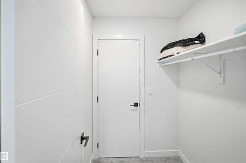 5493 Kootook Road Sw, Edmonton, AB - Indoor