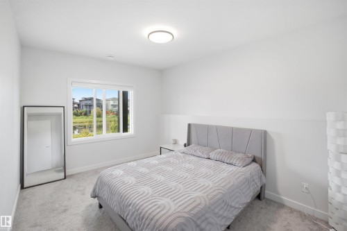 5493 Kootook Road Sw, Edmonton, AB - Indoor Photo Showing Bedroom