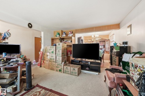 11622 133 Street Nw, Edmonton, AB - Indoor