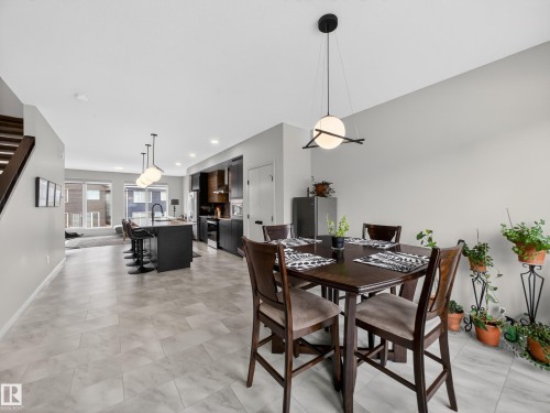 451 39 Street Sw, Edmonton, AB - Indoor Photo Showing Dining Room