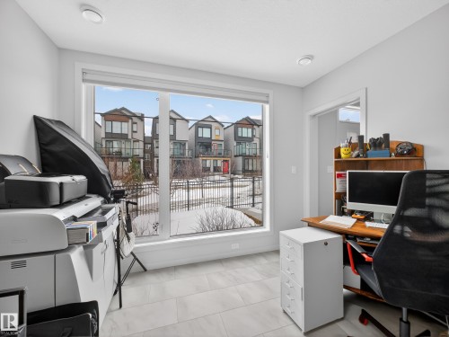 451 39 Street Sw, Edmonton, AB - Indoor Photo Showing Office