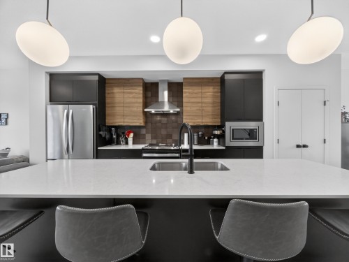 451 39 Street Sw, Edmonton, AB - Indoor Photo Showing Kitchen With Double Sink With Upgraded Kitchen