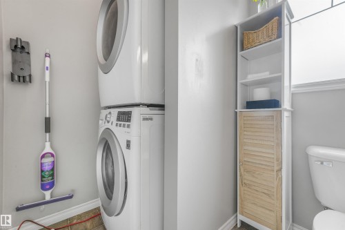 #33 3010 33 Av Nw, Edmonton, AB - Indoor Photo Showing Laundry Room