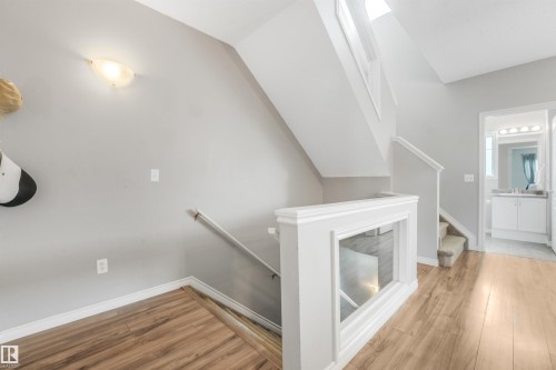 #33 3010 33 Av Nw, Edmonton, AB - Indoor Photo Showing Other Room