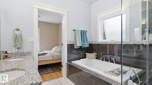 10112 105 Street, Westlock, AB - Indoor Photo Showing Bathroom