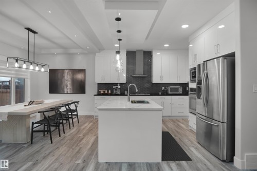 17252 71 Street Nw, Edmonton, AB - Indoor Photo Showing Kitchen With Upgraded Kitchen