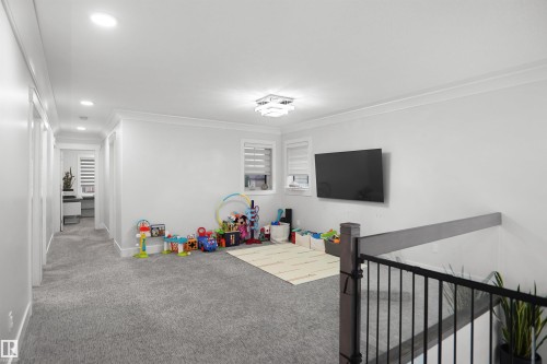 17252 71 Street Nw, Edmonton, AB - Indoor Photo Showing Other Room