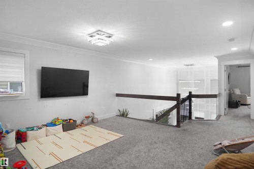 17252 71 Street Nw, Edmonton, AB - Indoor Photo Showing Other Room
