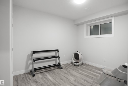 17252 71 Street Nw, Edmonton, AB - Indoor