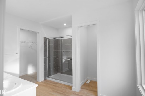 621 Ashgrove Circle, Leduc, AB - Indoor Photo Showing Bathroom