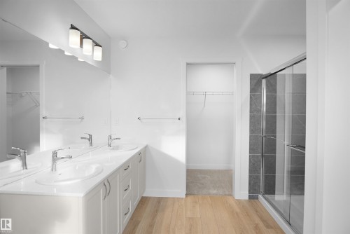 621 Ashgrove Circle, Leduc, AB - Indoor Photo Showing Bathroom