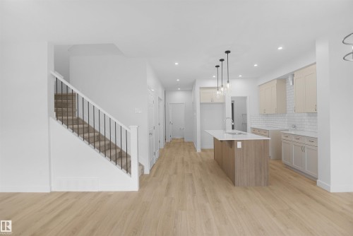 621 Ashgrove Circle, Leduc, AB - Indoor Photo Showing Kitchen