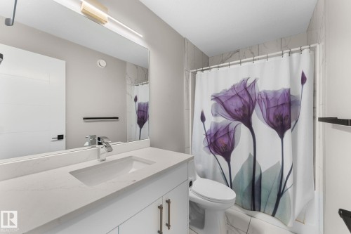 52 Avery Cove, Spruce Grove, AB - Indoor Photo Showing Bathroom