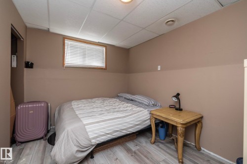 23 Delage Crescent, St. Albert, AB - Indoor Photo Showing Bedroom