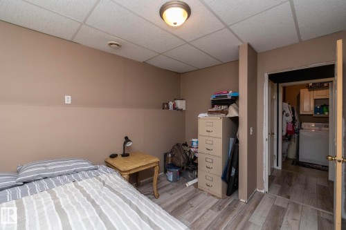 23 Delage Crescent, St. Albert, AB - Indoor Photo Showing Bedroom