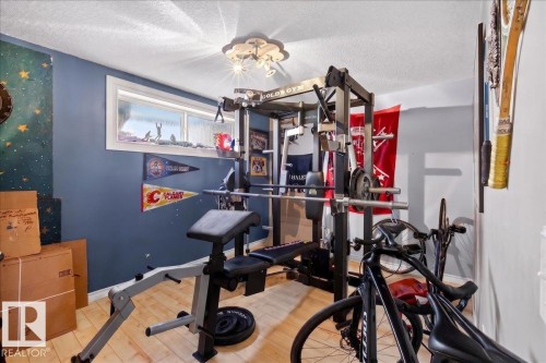 16604 115 Street Nw, Edmonton, AB - Indoor