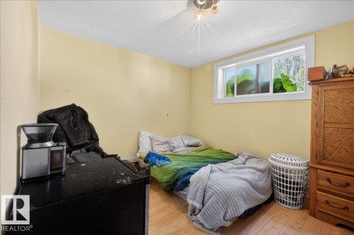 16604 115 Street Nw, Edmonton, AB - Indoor Photo Showing Bedroom