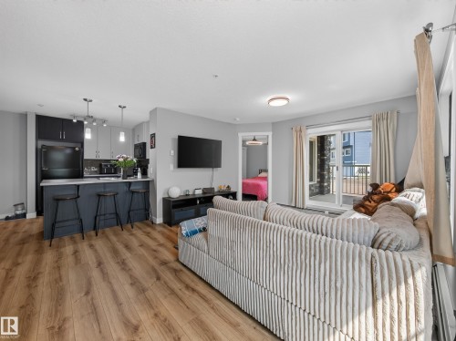 #121 3670 139 Av Nw, Edmonton, AB - Indoor
