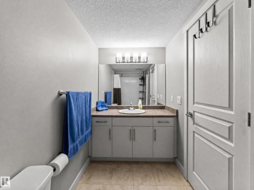 #121 3670 139 Av Nw, Edmonton, AB - Indoor Photo Showing Bathroom