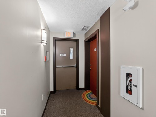 #121 3670 139 Av Nw, Edmonton, AB - Indoor Photo Showing Other Room