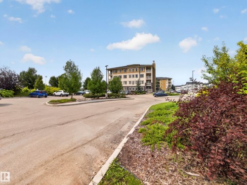 #121 3670 139 Av Nw, Edmonton, AB - Outdoor