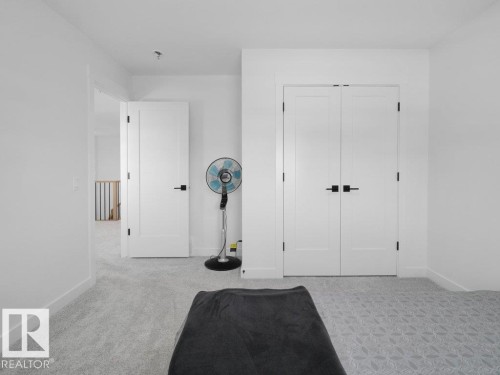 1077 Cristall Crescent Sw, Edmonton, AB - Indoor Photo Showing Other Room