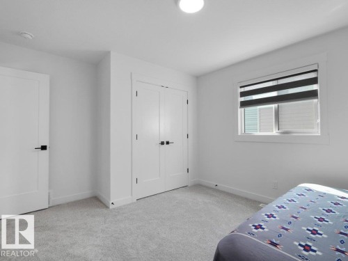 1077 Cristall Crescent Sw, Edmonton, AB - Indoor Photo Showing Bedroom