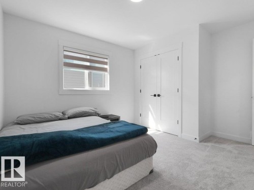 1077 Cristall Crescent Sw, Edmonton, AB - Indoor Photo Showing Bedroom