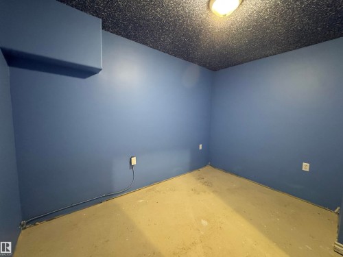 4413 51 Street, Vegreville, AB - Indoor Photo Showing Other Room