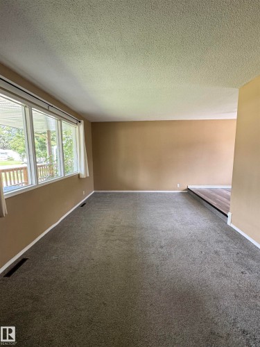 4413 51 Street, Vegreville, AB - Indoor Photo Showing Other Room