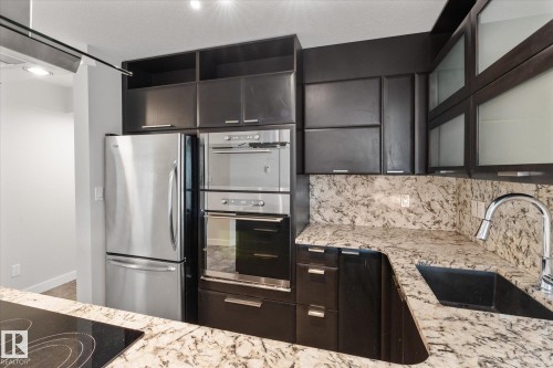 #505 10346 117 St Nw, Edmonton, AB - Indoor Photo Showing Kitchen With Double Sink With Upgraded Kitchen