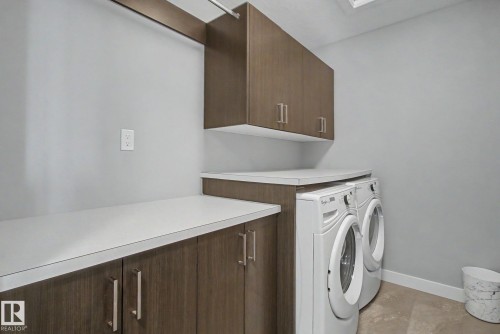 7147 Cardinal Way Sw, Edmonton, AB - Indoor Photo Showing Laundry Room